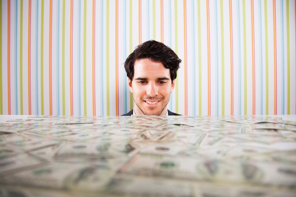 20 melhores dicas de como juntar dinheiro rápido
