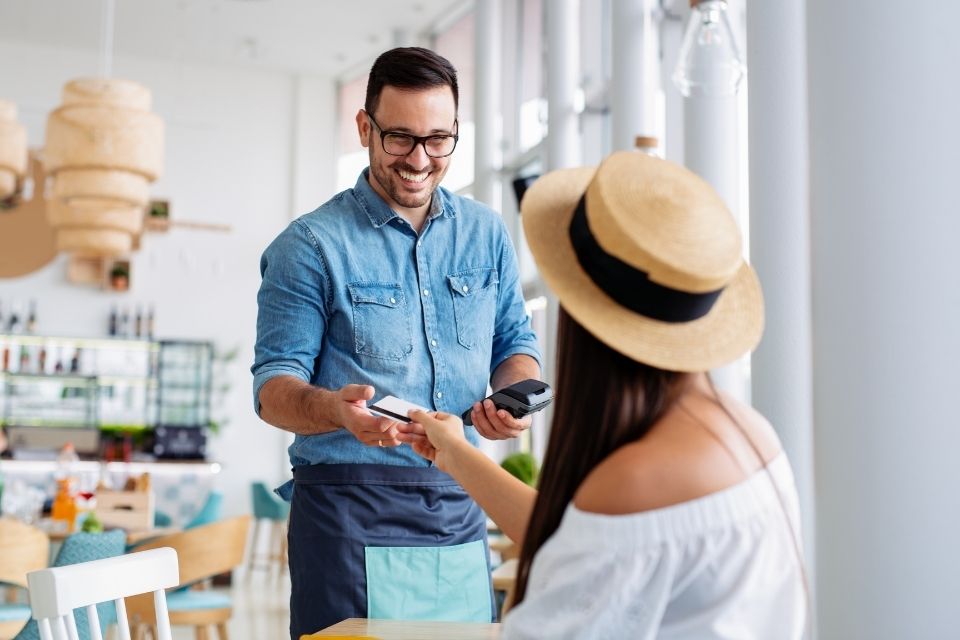 Cartão de Loja: Como Solicitar o Melhor para suas Compras?