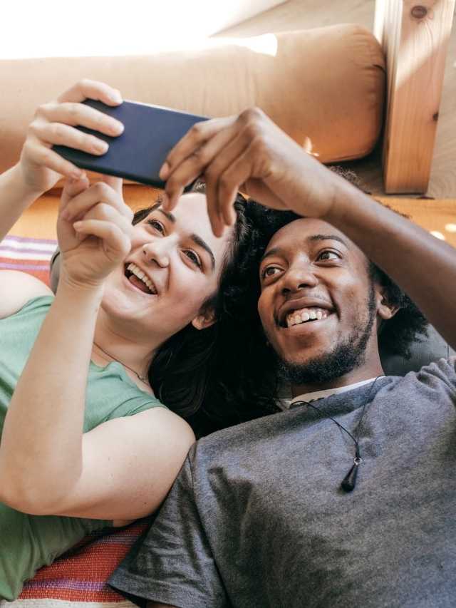 Como ganhar dinheiro assistindo vídeos na internet? Confira!