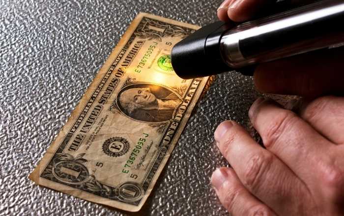 Como saber se o dinheiro é falso? Confira 7 dicas práticas!