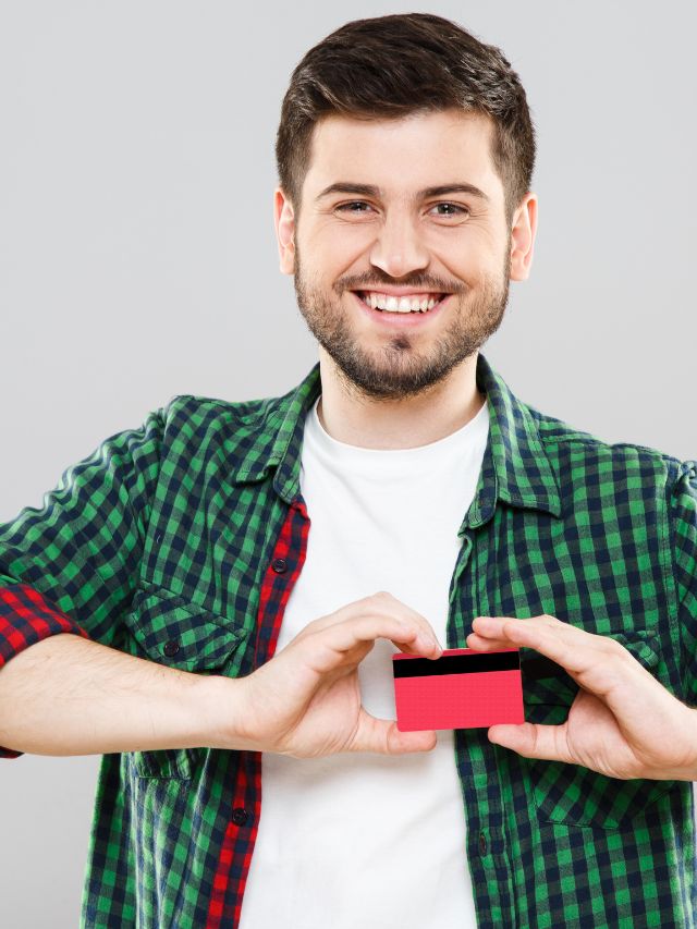 Cartão de Crédito Santander oferece R$ 100 de bônus