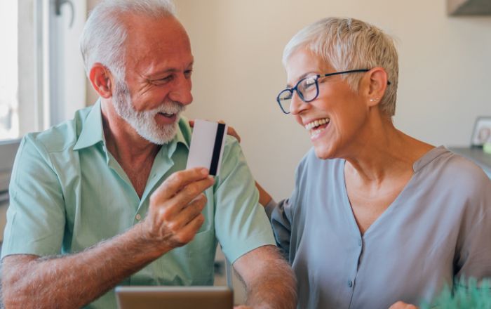 Cartão benefício INSS é bom? Descubra o que é como funciona!