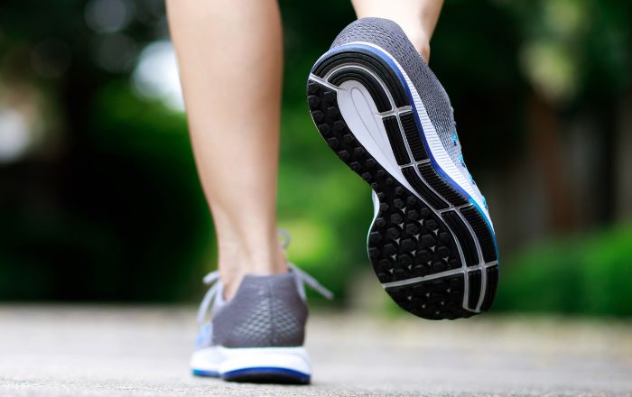 Quer ganhar dinheiro caminhando? Conheça os aplicativos!