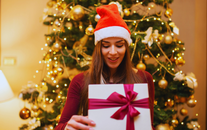 Brasileiros aguardam décimo terceiro para realizarem suas compras de Natal