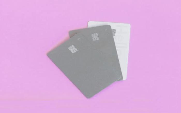 Juros rotativos do cartão de crédito atingem 445,8% ao ano