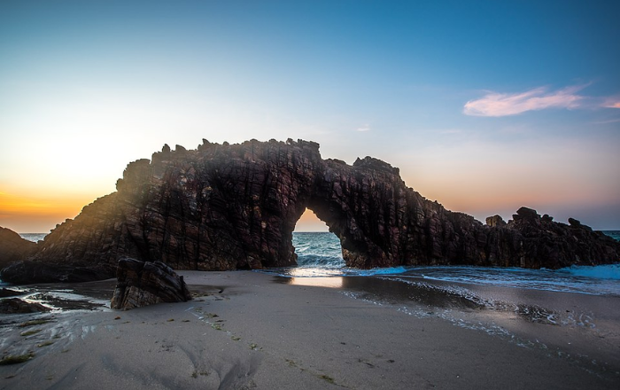 Imagem de Pedra Furada de Jericoacoara - Ceará.