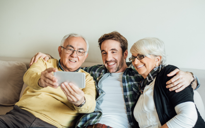 Adultos que moram com os pais serão notificados? Receita Federal esclarece