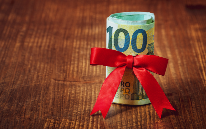 Renda extra no Natal: 6 ideias rápidas para ganhar dinheiro antes do Ano Novo